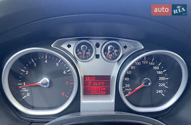 Хэтчбек Ford Focus 2009 в 