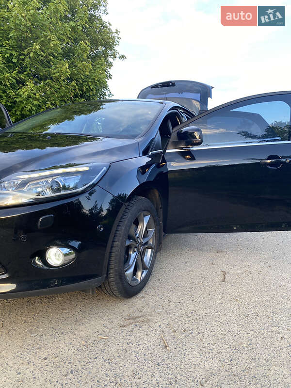 Хетчбек Ford Focus 2012 в Стрию