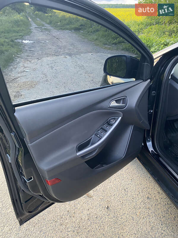 Хетчбек Ford Focus 2012 в Стрию