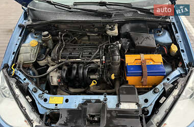 Седан Ford Focus 2003 в 