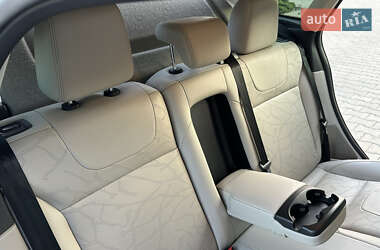 Хэтчбек Ford Focus 2012 в 
