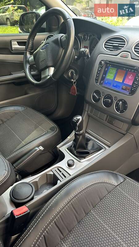Хетчбек Ford Focus 2010 в Вишгороді