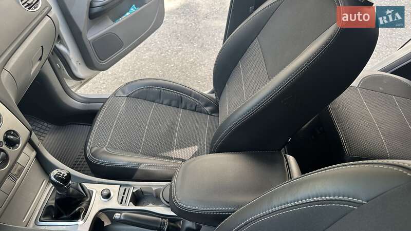 Хетчбек Ford Focus 2010 в Вишгороді