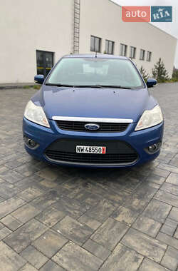 Хетчбек Ford Focus 2010 в Ромнах