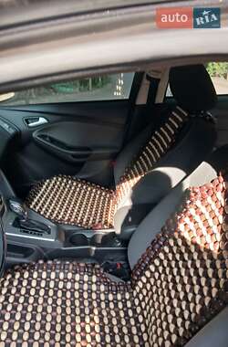 Седан Ford Focus 2014 в 