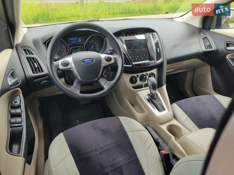 Седан Ford Focus 2012 в Дублянах