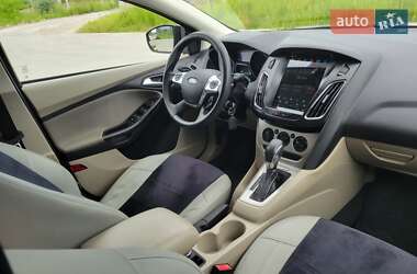 Седан Ford Focus 2012 в 