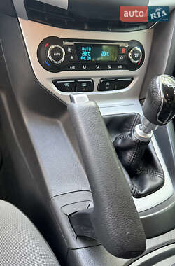 Хэтчбек Ford Focus 2013 в 