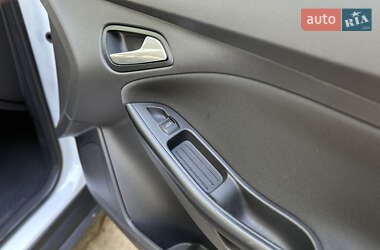 Хэтчбек Ford Focus 2013 в 