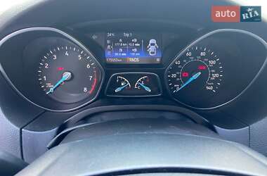 Седан Ford Focus 2015 в 