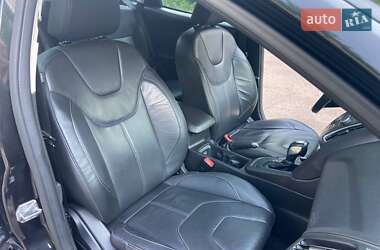 Седан Ford Focus 2015 в 