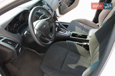 Седан Ford Focus 2016 в 