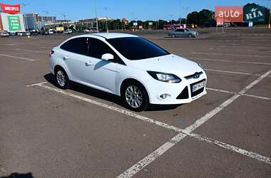 Седан Ford Focus 2014 в 