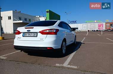 Седан Ford Focus 2014 в 