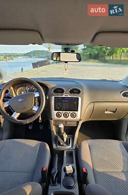 Седан Ford Focus 2006 в 