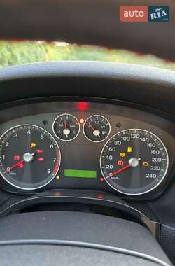Седан Ford Focus 2006 в 
