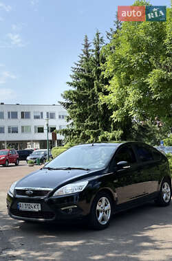 Хэтчбек Ford Focus 2011 в 