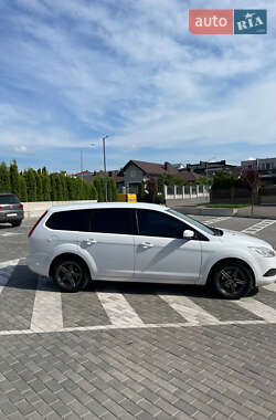 Универсал Ford Focus 2010 в 