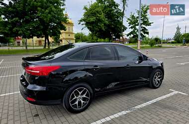 Седан Ford Focus 2017 в 
