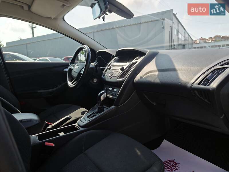 Седан Ford Focus 2017 в Львове