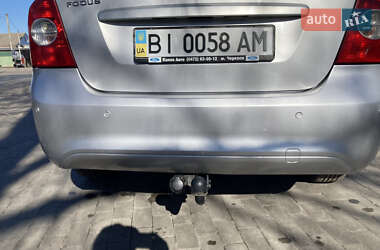 Седан Ford Focus 2011 в 