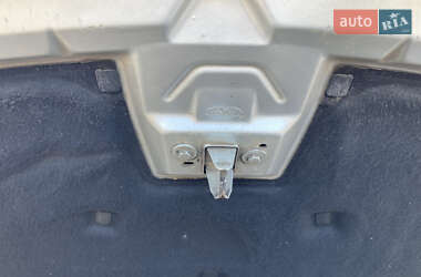 Седан Ford Focus 2011 в 