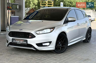 Хэтчбек Ford Focus 2015 в Николаеве