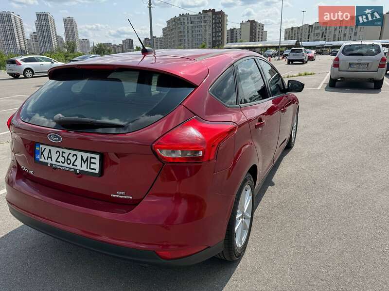 Хэтчбек Ford Focus 2015 в Киеве