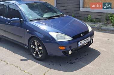 Хэтчбек Ford Focus 2000 в 