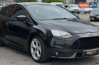 Хэтчбек Ford Focus 2014 в Шептицькому
