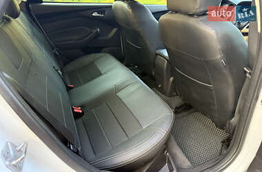 Седан Ford Focus 2012 в 