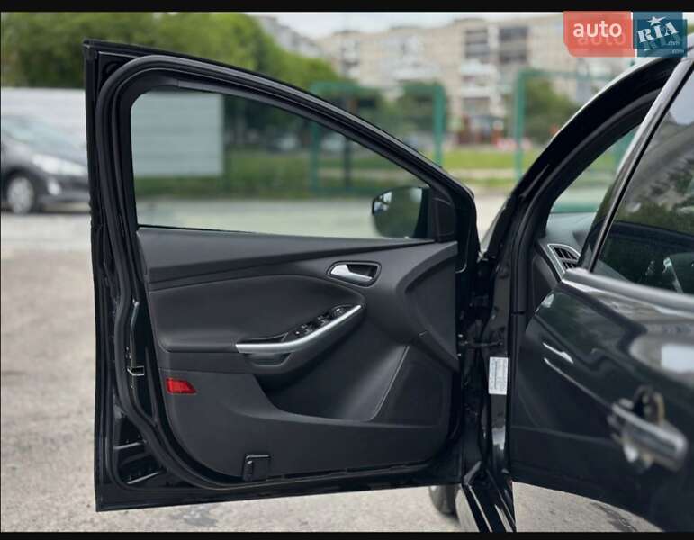 Хэтчбек Ford Focus 2014 в Шептицькому