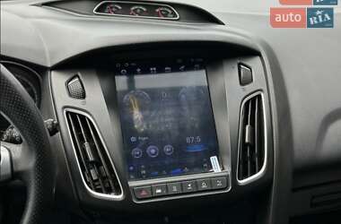 Хэтчбек Ford Focus 2014 в 