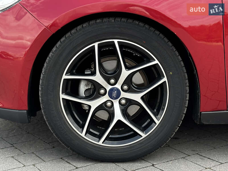 Седан Ford Focus 2016 в Стрию
