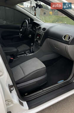 Хэтчбек Ford Focus 2010 в 