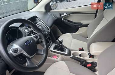 Хэтчбек Ford Focus 2013 в 