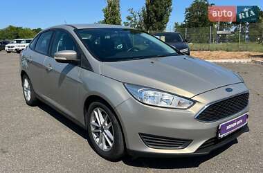 Седан Ford Focus 2016 в 