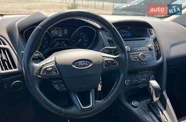 Седан Ford Focus 2016 в 