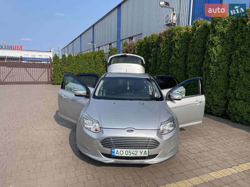 Хэтчбек Ford Focus 2013 в Мукачево фото 16 Хэтчбек Ford Focus 2013 в Мукачево