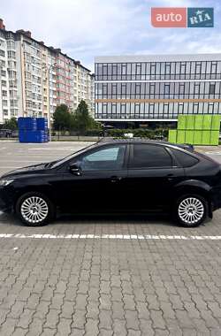 Хэтчбек Ford Focus 2009 в 