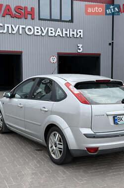 Хэтчбек Ford Focus 2007 в 