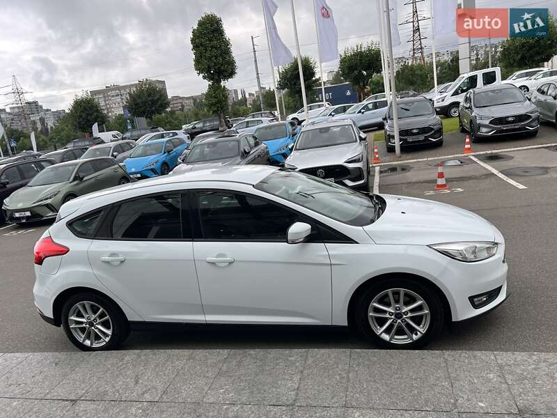 Хэтчбек Ford Focus 2017 в Киеве
