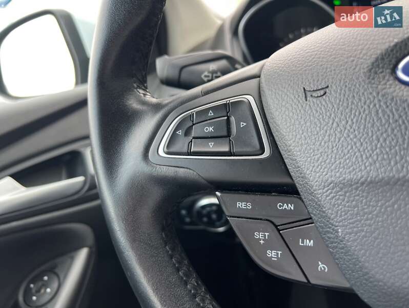 Хэтчбек Ford Focus 2017 в Киеве