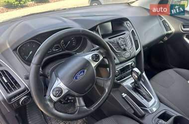 Хэтчбек Ford Focus 2013 в 