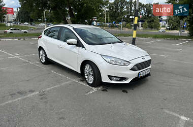 Хэтчбек Ford Focus 2015 в 