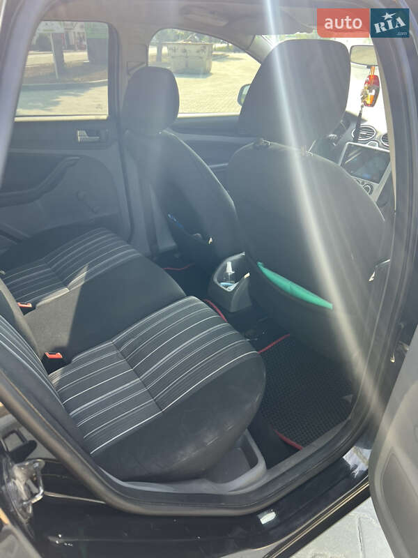 Универсал Ford Focus 2010 в Мукачево фото 11 Универсал Ford Focus 2010 в Мукачево