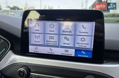 Хэтчбек Ford Focus 2019 в 