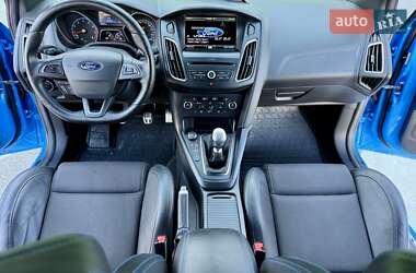 Хэтчбек Ford Focus 2016 в 