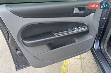 Универсал Ford Focus 2010 в 