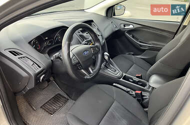 Хэтчбек Ford Focus 2015 в 